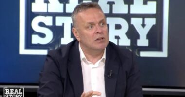 “Silli shefit 500 euro në muaj'”, Karamuço tregon skemën: Drejtuesit e rrugores gjobisnin vartësit, kjo praktikë korruptive tashmë u hoq!