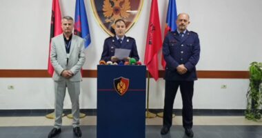 Vrasje e dyfishtë në Lezhë/ Policia në konferencë: Janë identifikuar 3 autorët, kontrolle në disa banesa
