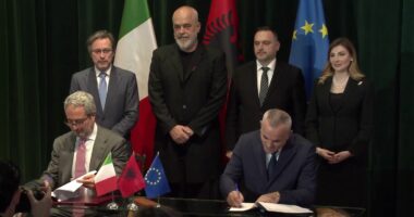 Shqipëria prodhon anije në Pashaliman, nënshkruhet marrëveshja/ Rama: Partneritet strategjik me qeverinë e Italisë