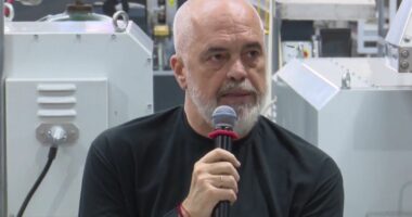 Rama në kompleksin industrial në Durrës: Numri i fabrikave dhe ndërmarrjeve në Shqipëri vjen vetëm duke u rritur