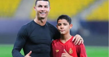 Trashëgimia e Ronaldo/ Ylli portugez pritet të luajë sezonin e ardhshëm me djalin e tij