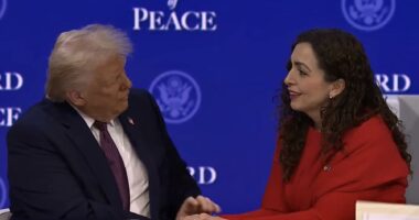 Trump, letër Vjosa Osmanit/ Presidenti amerikan vlerëson angazhimin e Kosovës në Bordin e Paqes