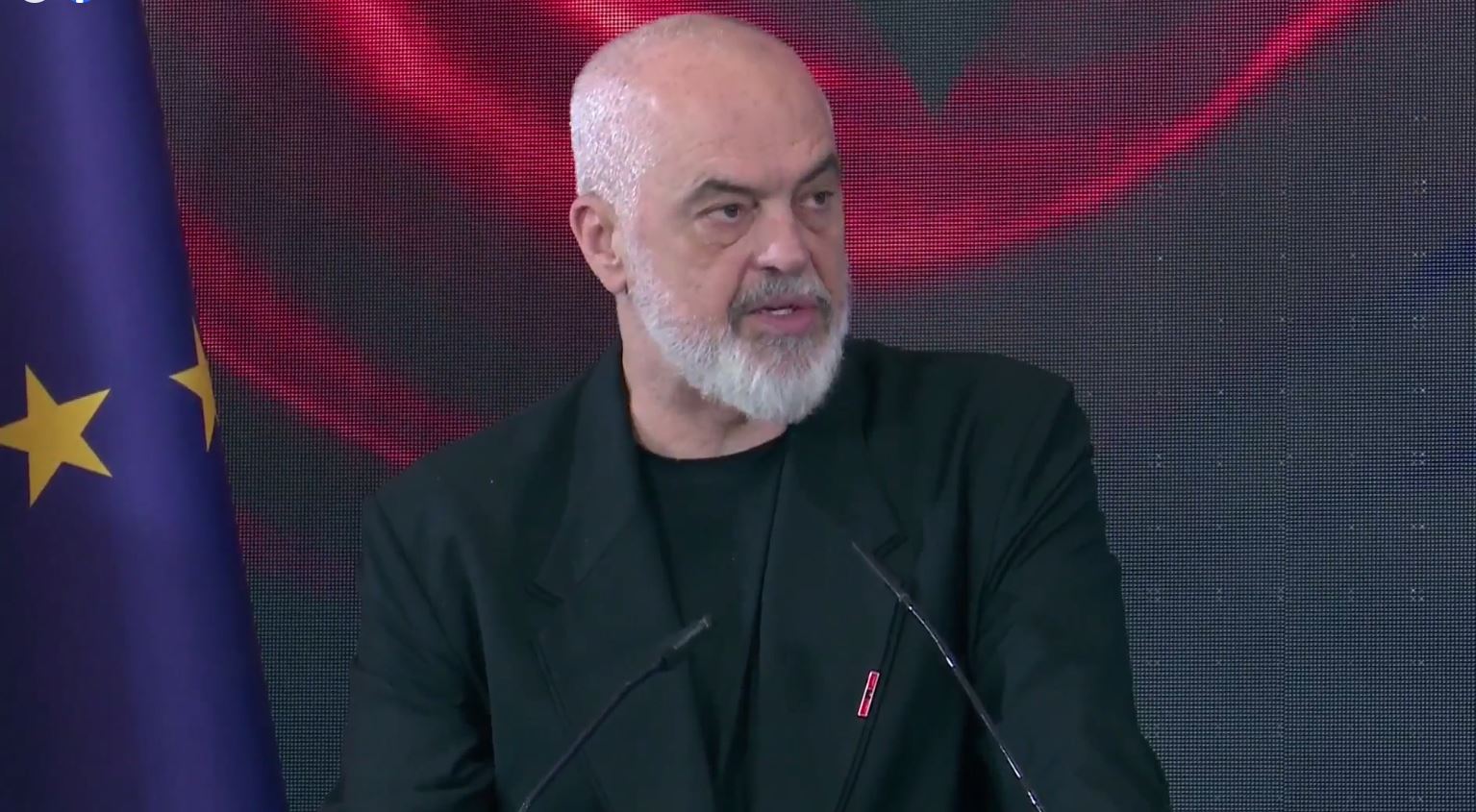 “E bombarduan dhe e përbaltën”/ Kryeministri Rama: Agjencia për Media dhe Informim vlerësohet pozitivisht nga raporti i SIGMA-OECD