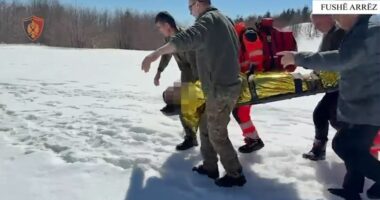 Ishte bllokuar nga bora/ Transportohet me helikopter në spital 50-vjeçari: Kishte shkuar për të rregulluar një defekt (Video)