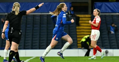 Futboll me “shkulje flokësh”/ Ndodh në ndeshjen e femrave në Chelsea-Arsenal në Angli