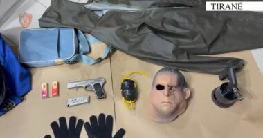 Lëvizte me eksploziv dhe armë, pranga 37-vjeçarit në Tiranë. Kishte vendosur maskë silikoni
