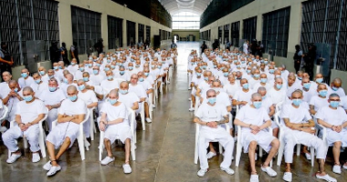 Gjykim historik në Salvador/ 486 të dyshuar të bandës kriminale në një proces të vetëm