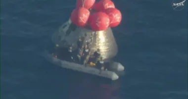 Trump mirëpret kthimin e astronautëve: Hapi tjetër Marsi!