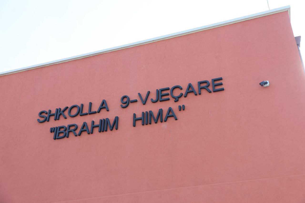 Rama publikon pamjet  Shkolla  Ibrahim Hima  në Prush transformohet me kushte moderne për nxënësit