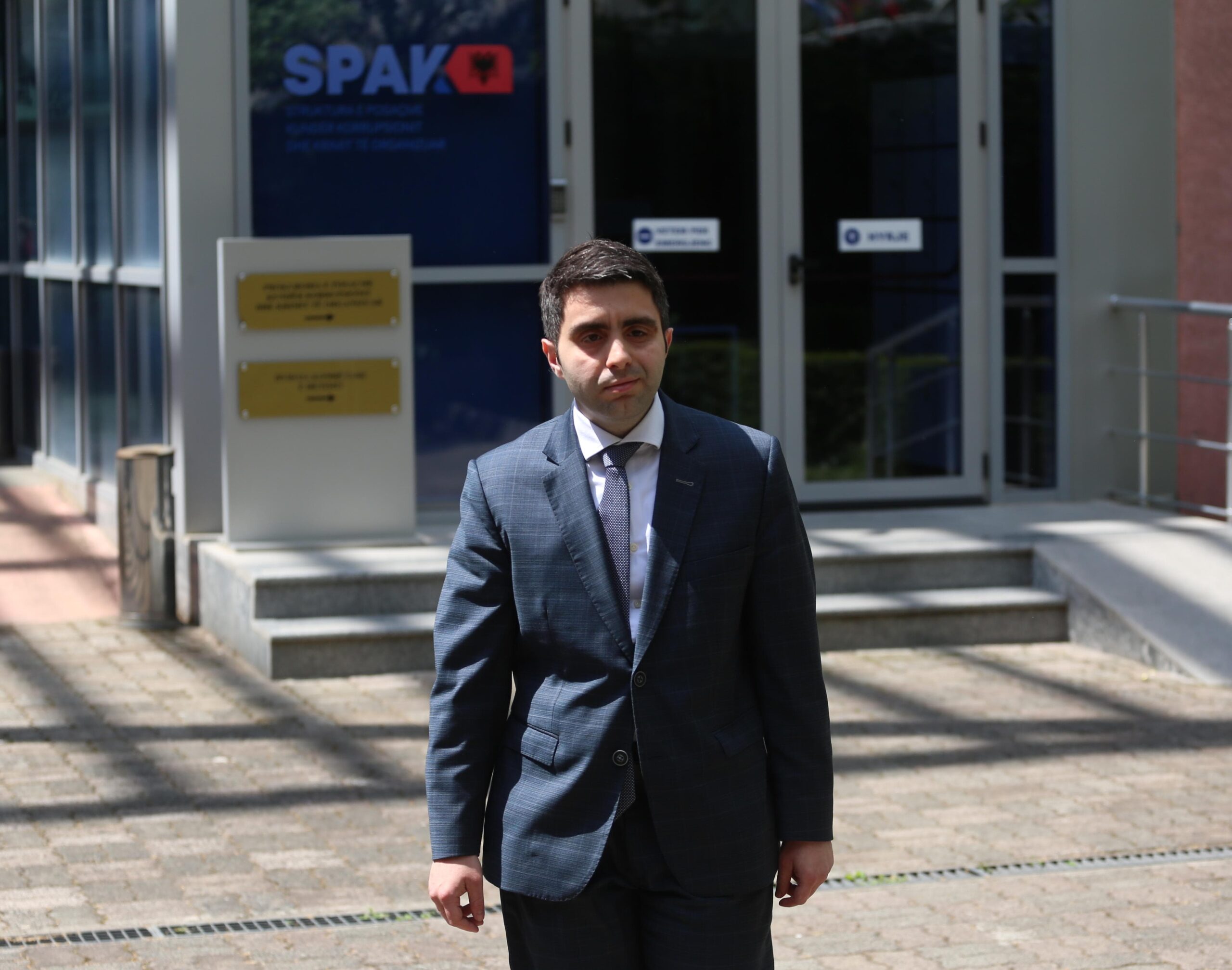 spak-pushton-ceshtjen-ndaj-myzyrit-ish-kreu-i-prokurimeve-publike-ishte-akuzuar-per-shperdorin-detyre