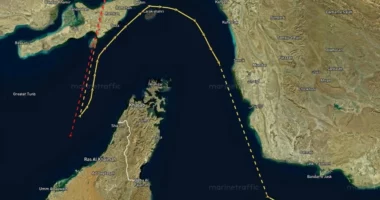 Anija e parë cisternë e naftës jo-iraniane kalon Ngushticën e Hormuzit