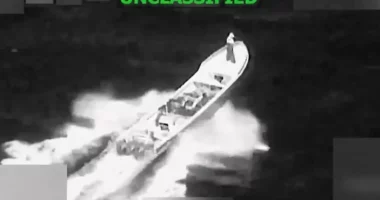 SHBA godet një anije të dyshuar për drogë në Karaibe, vriten tre persona