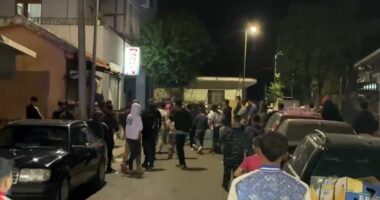 VIDEO/ Sherr mes të rinjve në Lezhë, shkak është bërë një vajzë