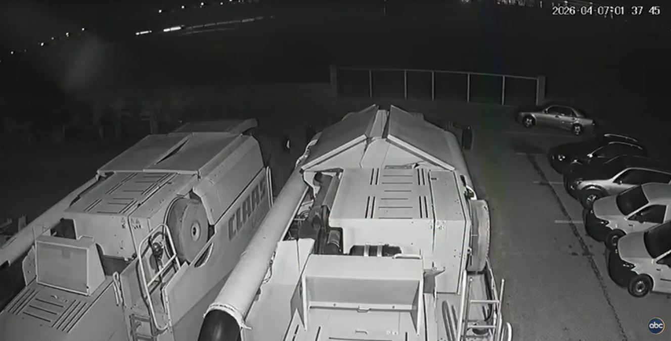 video-aksidenti-tragjik-qe-i-mori-jeten-24-vjecarit-ne-vlore-makina-ecte-me-shpejtesi-sketerre-200-km-h