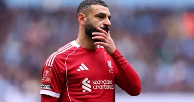 Salah, fitore për “armikun”/ Sulmuesi egjiptian mund të shpëtojë trajnerin Arne Slot