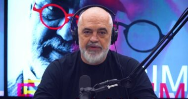 “Vëmendje të veçantë shëndetësisë”, Rama: Nga qershori pagat do të rriten edhe në disa shërbime kritike