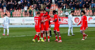 Skënderbeu e Laçi në elite/ Korçarët e kurbinasit do të luajnë në Superligë vitin tjetër