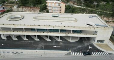 Fundi i kaosit në Sarandë/ Terminali i ri synon të lehtësojë trafikun dhe transportin e udhëtarëve