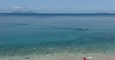 Vlorë, shtohen turistët/ Pragu i sezonit veror, vendoret përgatiten për mbarëvajtjen