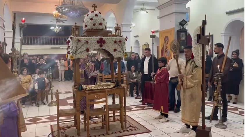 Festimet e Pashkëve  Vlorë  besimtarët ortodoksë kremtojnë  Të Premten e Zezë 