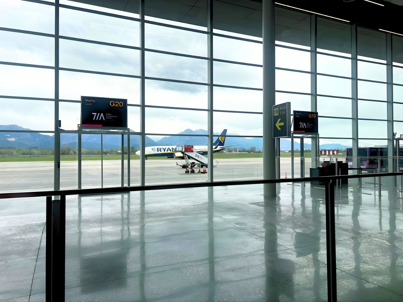 TIA- investime dhe bileta të lira