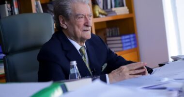 Berisha çarmatos “kilometrin e fundit”/ Thirrje për revolta “paqësore”: Protesta jonë e mundimshme