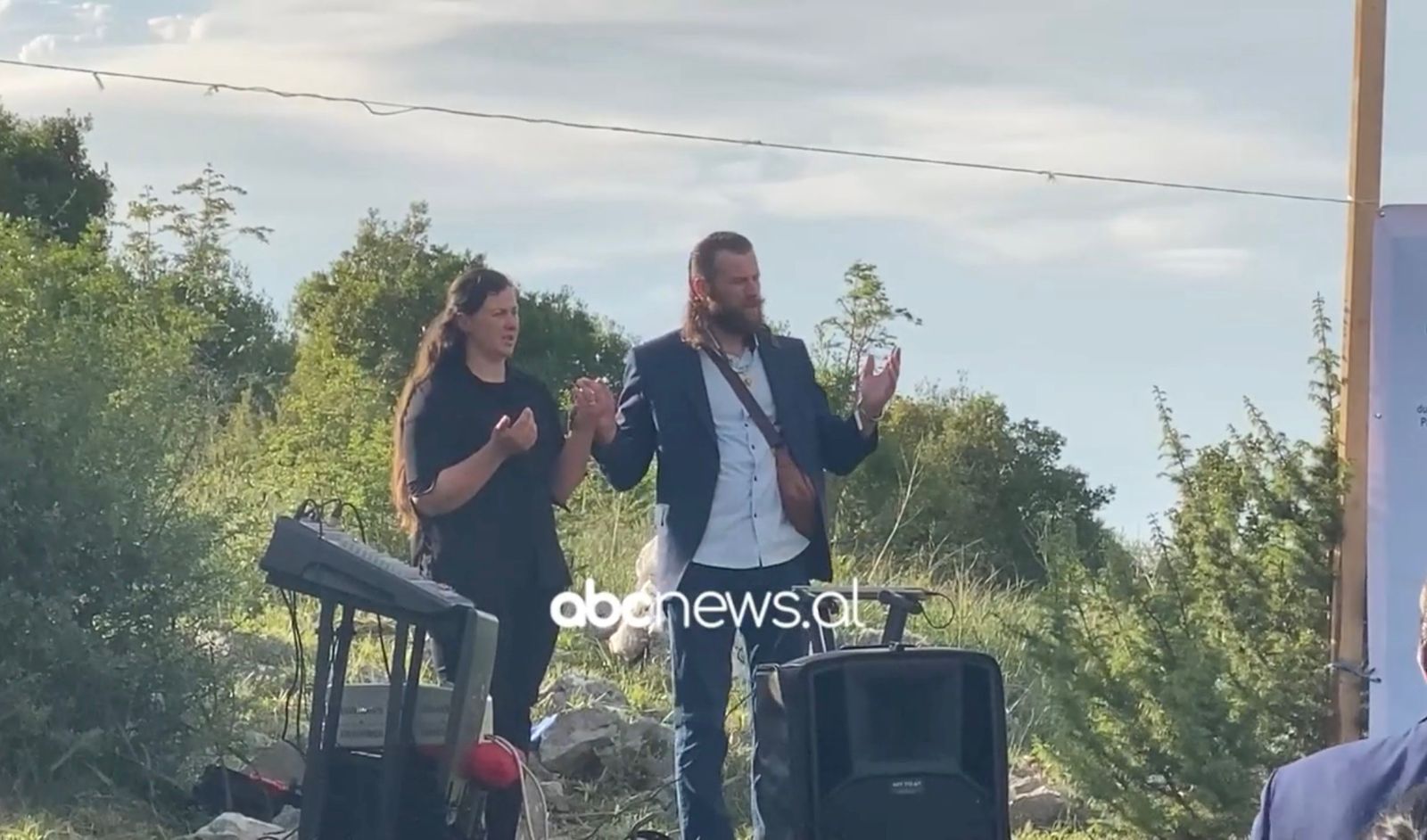 Çiftit iu bë atentat në Lezhë, prindër të 4 fëmijëve/ Kreshnik Mujeci dhe gruaja e tij njiheshin edhe si organizatorë të festës së Shën Markut