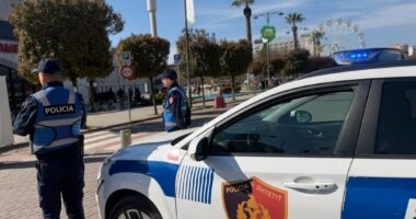 Sfida Elbasani-Vllaznia/ Policia me plan masash, bllokohet qarkullimi i automjeteve në perimetrin përreth stadiumit