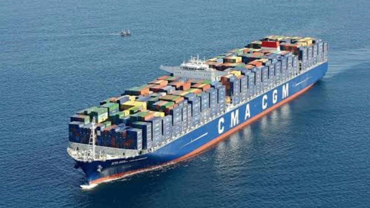 Për herë të parë që nga fillimi i luftës  një anije nga Evropa Perëndimore kalon në Ngushticën e Hormuzit