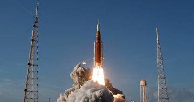 “Artemis III”, Nasa zbulon 4 astronautët/ Tre amerikanë dhe një italian nisen drejt Hënës vitin e ardhshëm