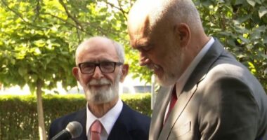 “Lamtumirë shqiptar i mirë”, Rama reagon për ndarjen nga jeta të akademikut Rexhep Qosja