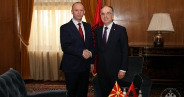 Presidenti Begaj pret kryeparlamentarin e RMV: Studentëve t’u lejohet e drejta për dhënien e provimit në gjuhën shqipe