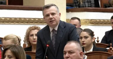 “Paralajmërimi, njoftim rutinë”/ Balla: Ambasada e SHBA çdo ditë njofton qytetarët! Asnjë informacion zyrtar për rrezik nga Irani