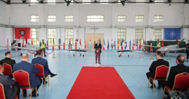 Begaj në 75-vjetorin e Aviacionit Ushtarak: Nga transformimi historik te modernizimi sipas standardeve të NATO-s