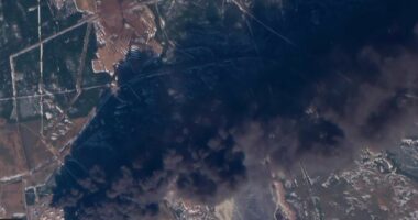 Ukraina godet tubacionin kryesor të naftës ruse në Detin Baltik