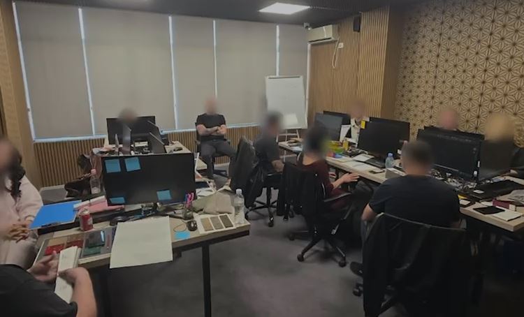 Mashtronin të huajt për investime në bursa fiktive  Goditet call center në Tiranë  në pranga dy administratorët