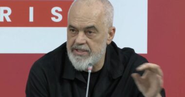 “Ekonomia po zhvillohet”, Rama: Shteti do paguajë sigurimet shoqërore për kujdestarët e fëmijëve me aftësi të veçanta