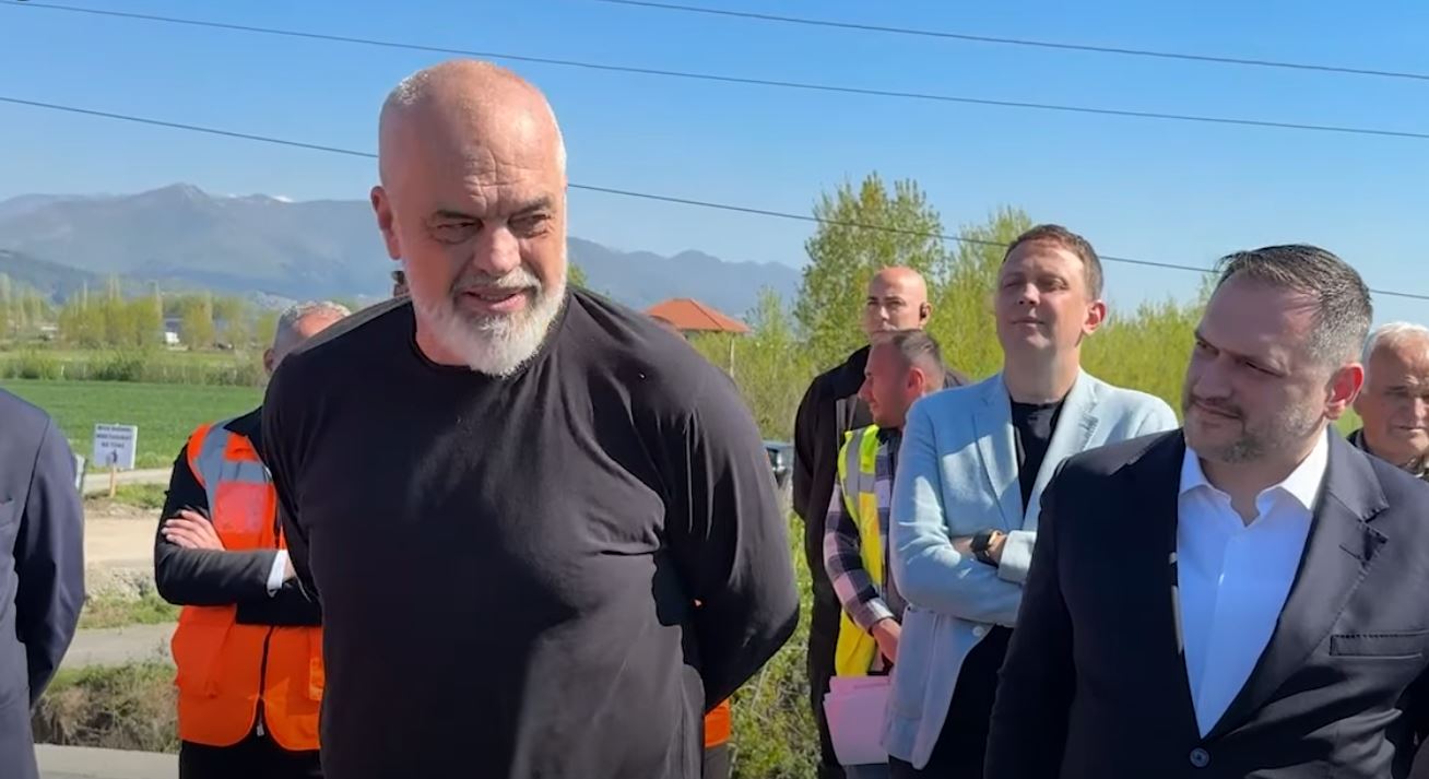 Rama inspekton punimet në Lezhë  rruga e re lidh fshatin Rrilë dhe Hidrovorin e Tales me autostradën Lezhë Tiranë