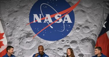 Rrëfimet për “Hënën”/ Astronautët e “Artemis II” flasin pas rikthimit, tregojnë emocionet e misionit