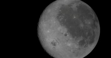 Çfarë pa ekuipazhi i Artemis II në anën tjetër të Hënës?