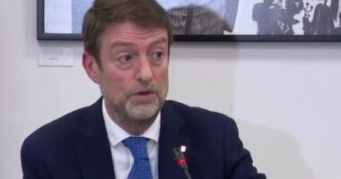 Marrëveshja e Detit me Greqinë/ Ministri Hoxha: Do shkojmë në gjykata ndërkombëtare