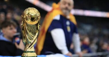 Italia, Botërori nga… divani/ Asnjë shans që të kaltërit të zëvendësojnë Iranin