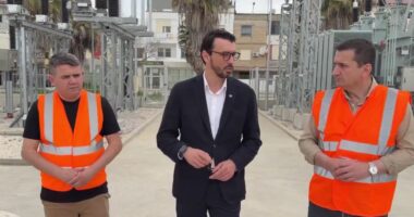 Rriten kapacitetet energjetike në Golem, ministri Karakaçi inspekton punimet: Më tepër garanci në zonën bregdetare