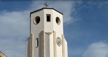 Kishat e Mirditës marrin tapitë/ Certifikatë pronësie për 30 kisha, i rikthehen pronat institucioneve fetare