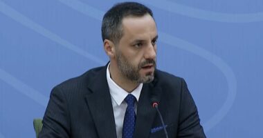 Operacioni për ndërtimet pa leje/ Lamallari për arrestimet në Sarandë: Zero tolerancë ndaj policëve që bashkëpunojnë me krimin