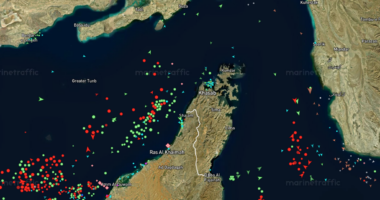 Shtatë anije kalojnë Ngushticën e Hormuzit