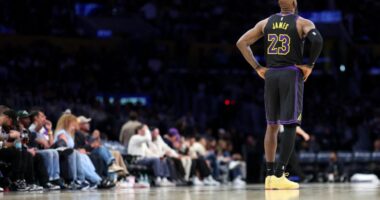 Lebron, “padroni” i rekordeve/ “Mbreti i basketbollit” luan në një tjetër fazë për titullin