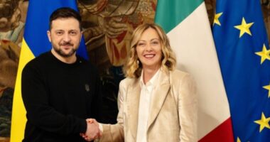 Meloni pret Zelenskyn në Romë: Italia do prodhojë dronë, mbështetja për Ukrainën ka rëndësi strategjike