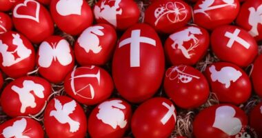 Pashkët katolike, Presidenti Begaj uron besimtarët: Mesazh shprese, paqeje dhe dashurie