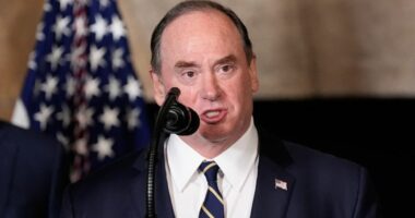 SHBA/ Sekretari i Marinës shkarkohet pas tensioneve në rritje në Pentagon